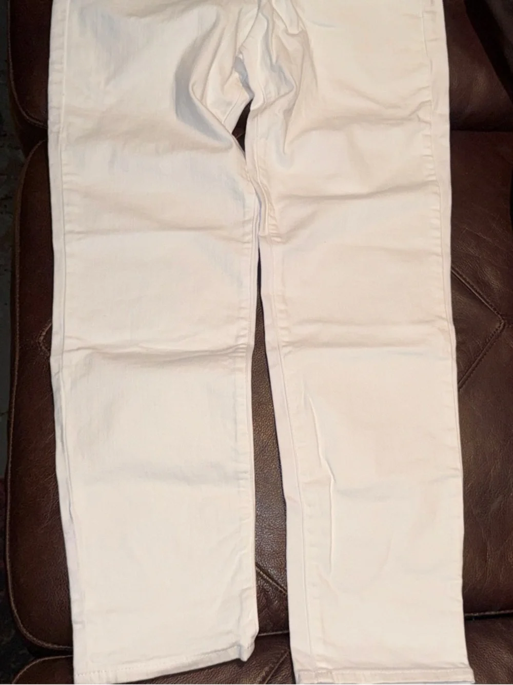 Gloria Vanderbilt Women’s Straight Jeans in White